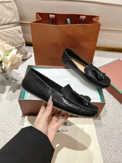 2025 Women LP Black Leather Loafers Tassel LY00291
