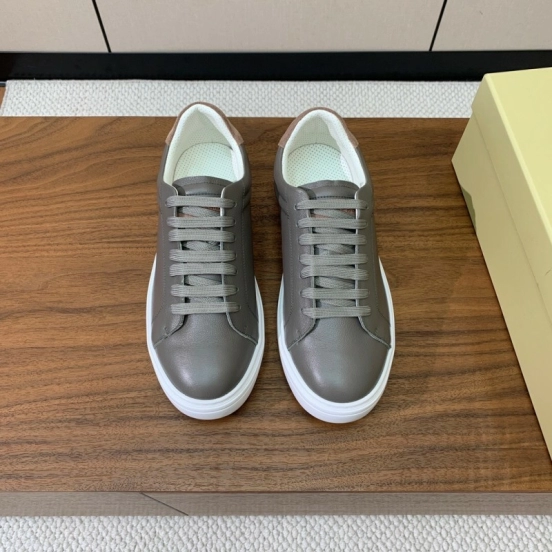 2025 Men Brunello Cucinelli Gray Leather Casual Sneakers Handmade Smooth Finish KFY00310 (M)